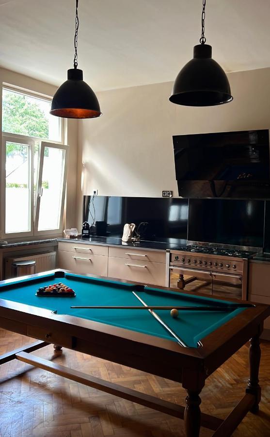 Capsule Casino - Jacuzzi - Billard - Netflix - Console & Jeux Apartamento Mons Exterior foto
